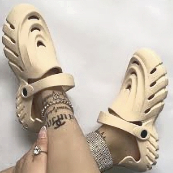 Unisex Croc-Embossed EVA Clog  Ultra Light Weight Rubber Slides - Size 11🌴 - Picture 1 of 8